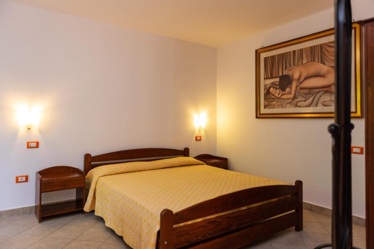 Melalidone Hotell Orosei Exteriör bild